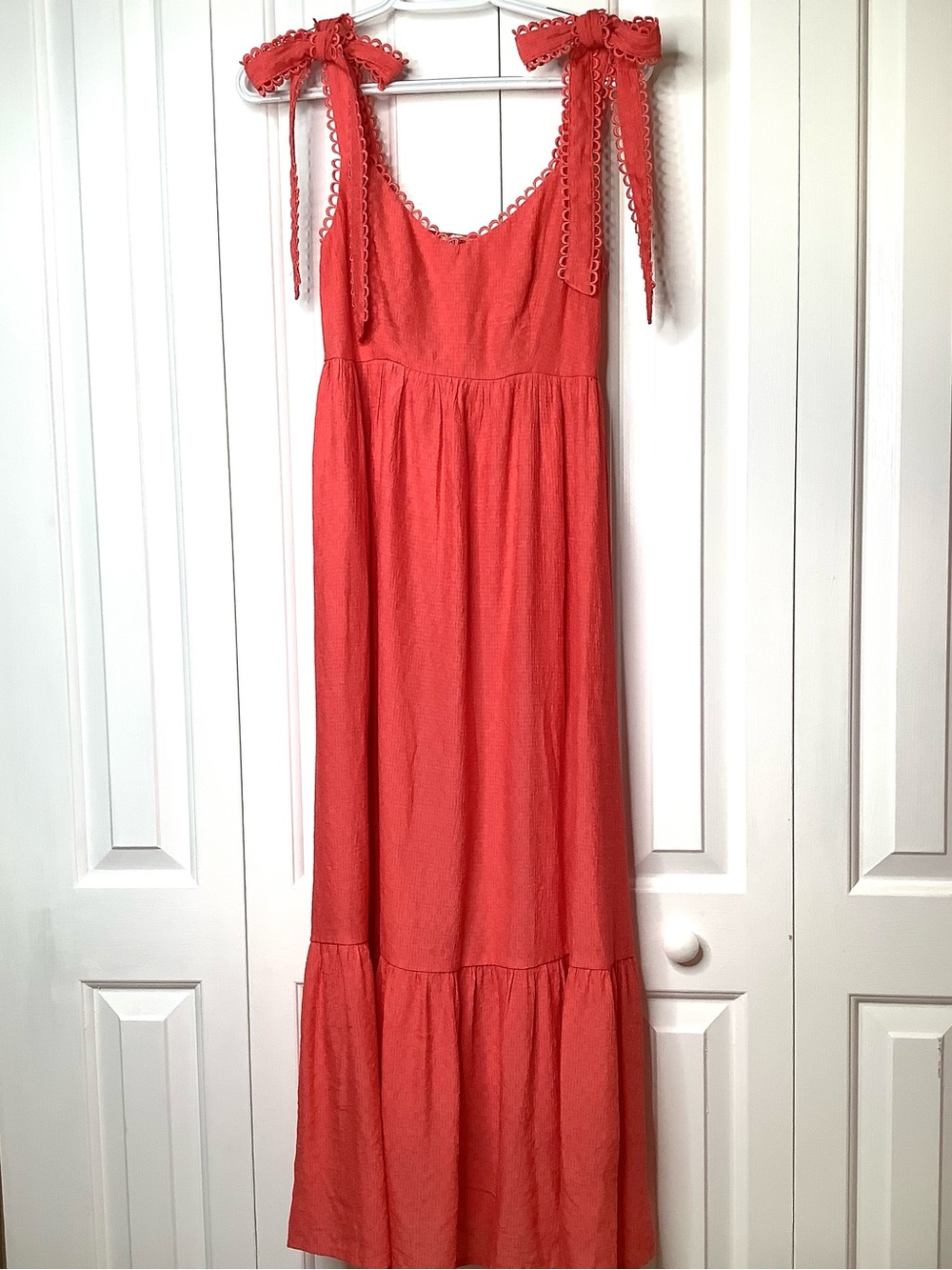 MINE NWOT Coral Wide Scalloped  Straps Bow Tie-Shoulder Maxi Dress Stretch Back